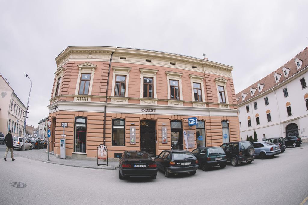 Central Apartman Sopron Buitenkant foto