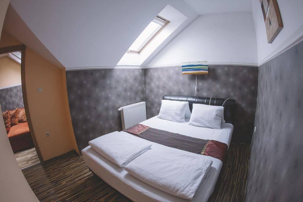 Central Apartman Sopron Buitenkant foto