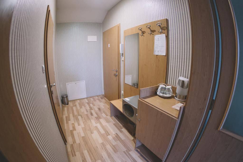 Central Apartman Sopron Buitenkant foto